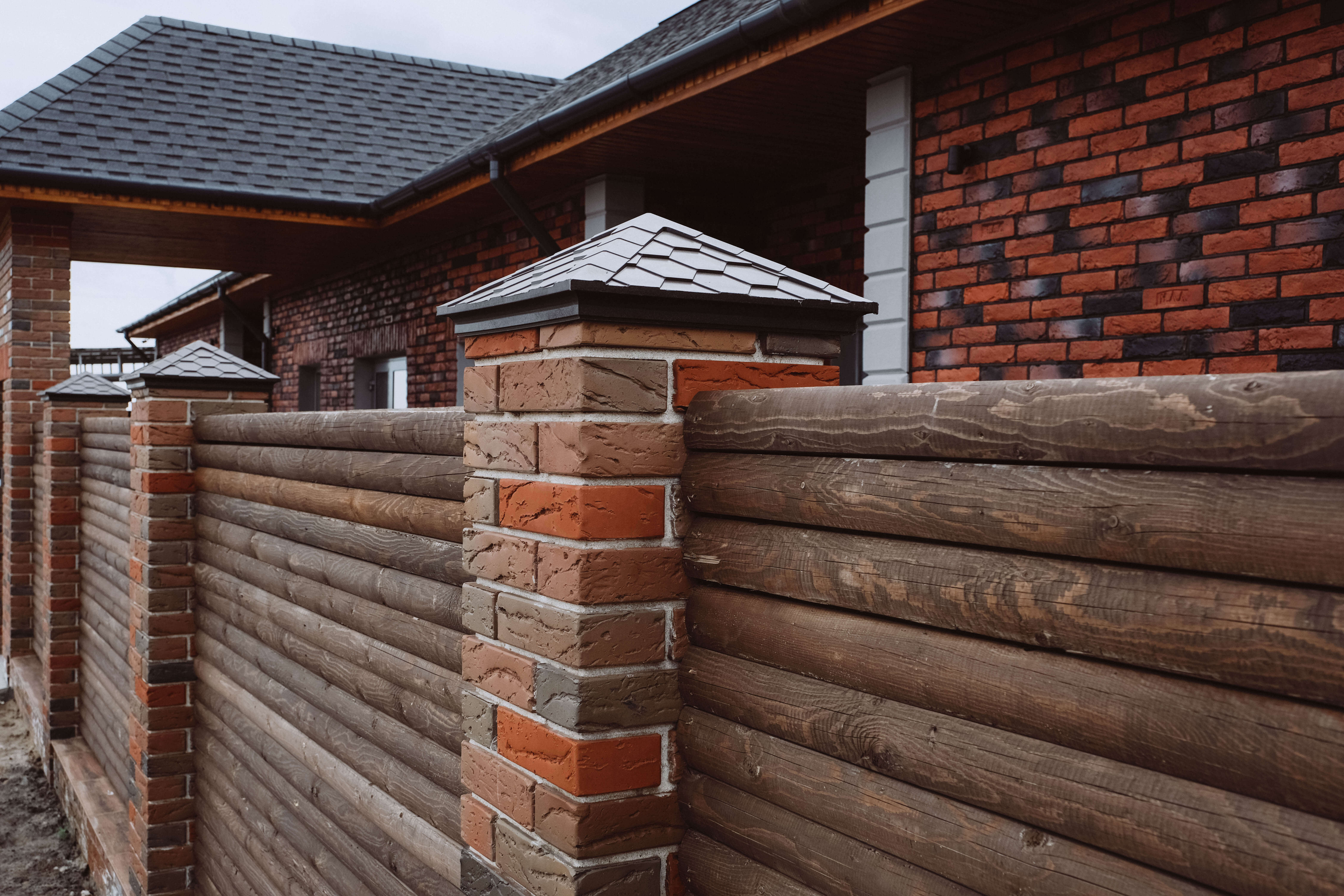 Колпак Zking Эверест Коричневый на столб 1.5х1.5 кирпича (390х390мм) в Мытищах фото