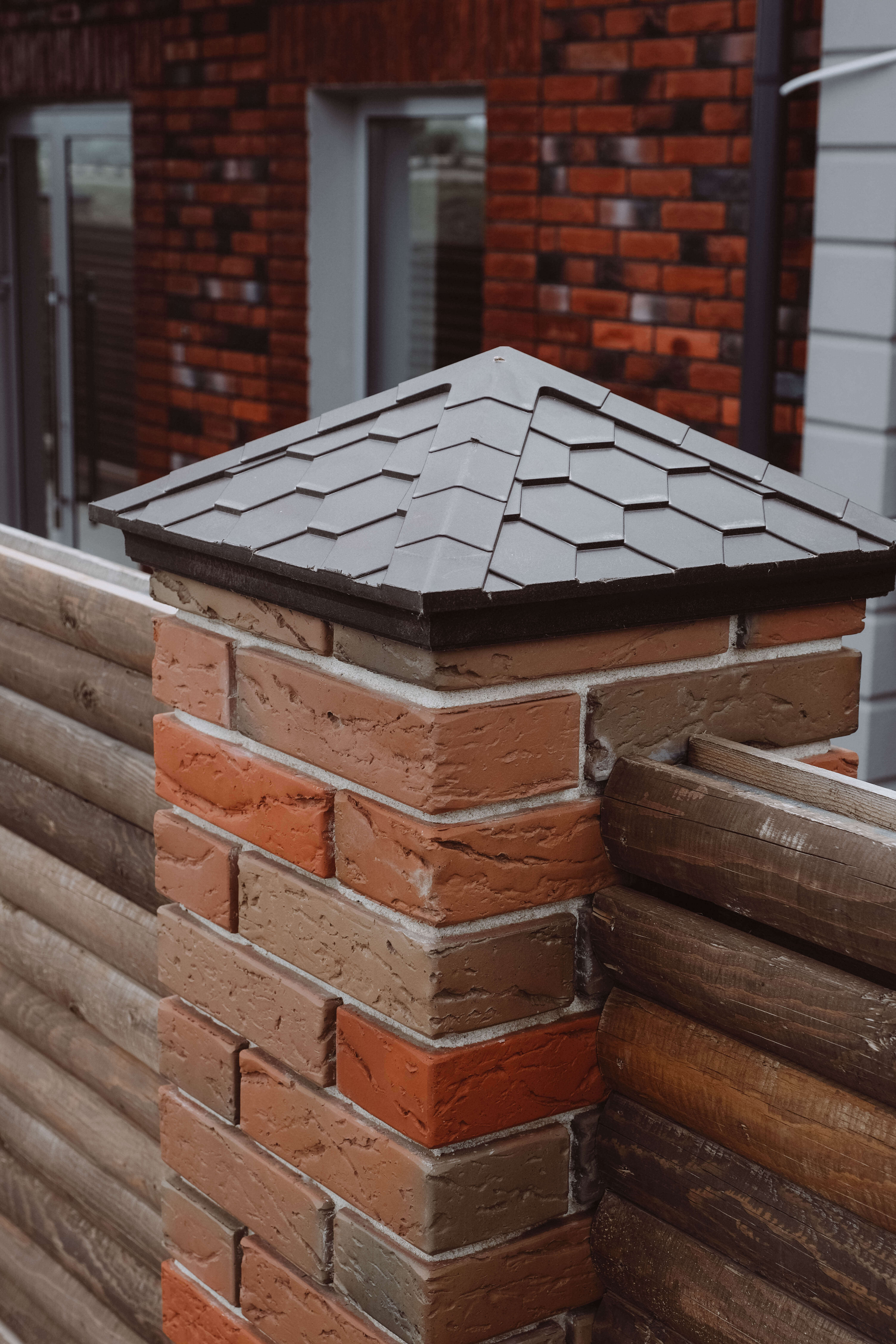 Колпак Zking Эверест Коричневый на столб 1.5х1.5 кирпича (390х390мм) в Мытищах фото