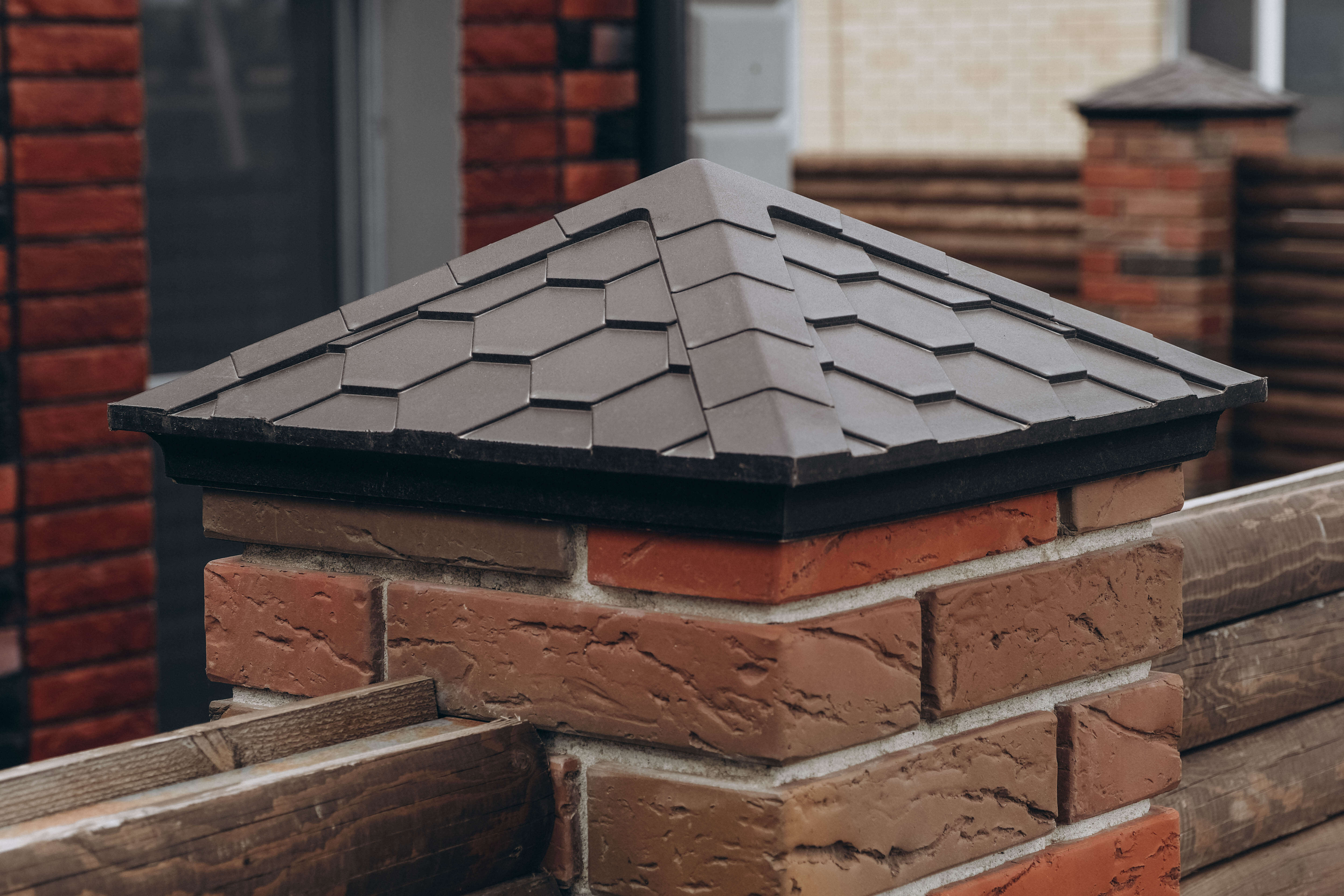 Колпак Zking Эверест Коричневый на столб 1.5х1.5 кирпича (390х390мм) в Мытищах фото